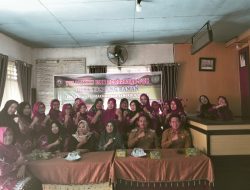 Ketua TP PKK kecamatan Kota Arga makmur membuka Pelatihan dan penguatan PKK Desa Tanjung Raman