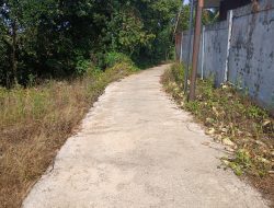 Begini Kondisi Jalan Rabat Beton Desa Kelobak Dibangun Di lokasi Bangunan Lama